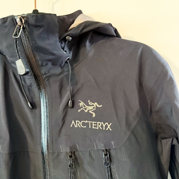 Arc’teryx Theta AR Women’s XS GORE-TEX XCR Waterproof Shell Jacket Black Size XS - Picture 4 of 12
